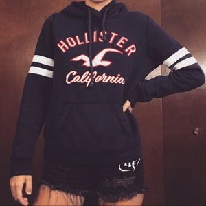 hollister sweatshirt